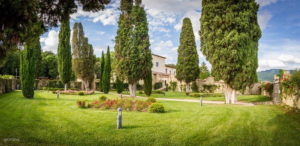 San Pietro Sopra Le Acque Resort & Spa Massa Martana Buitenkant foto