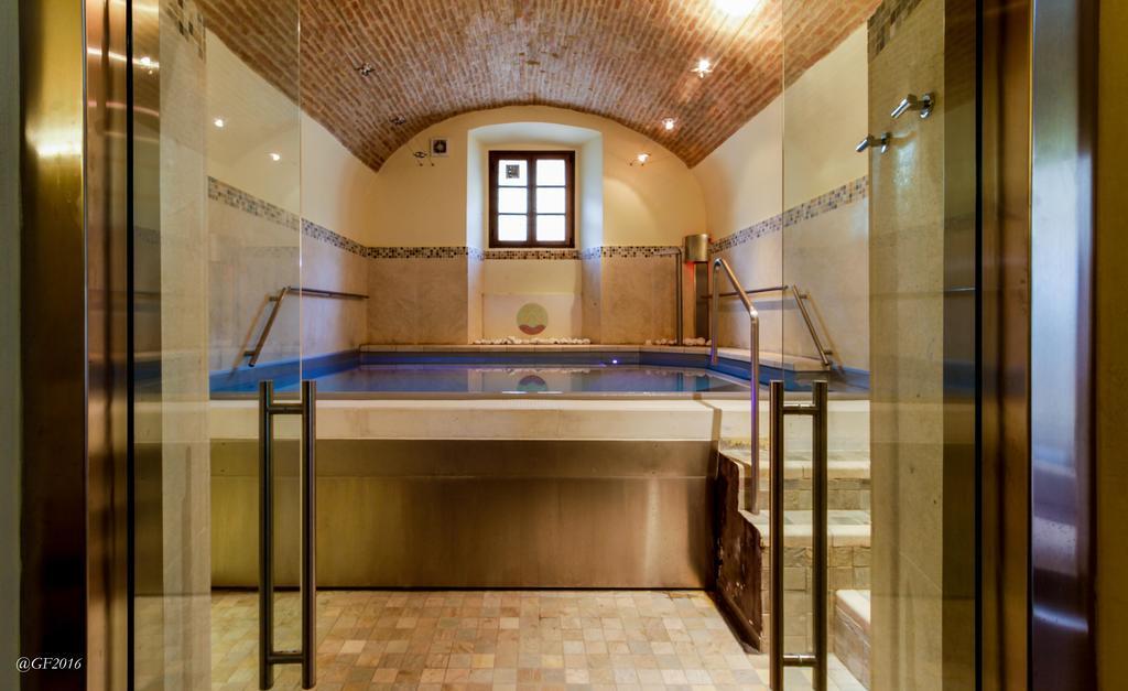 San Pietro Sopra Le Acque Resort & Spa Massa Martana Buitenkant foto